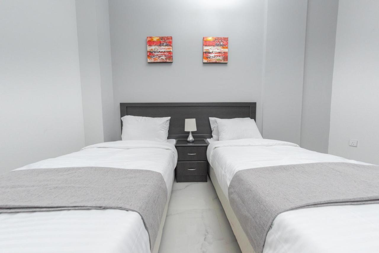 Al Sqlawi Hotel Apartment Ras al Hadd Kültér fotó